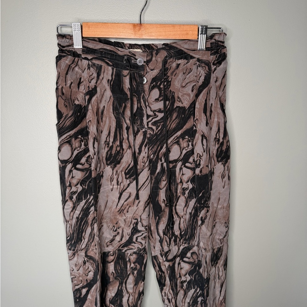 Aritzia Wilfred 100% Silk Marble Printed Jogger Pant - Picture 4 of 10